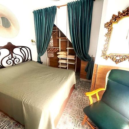 Esmeralda Apartment With Free Private Underground Parking Valensiya Dış mekan fotoğraf