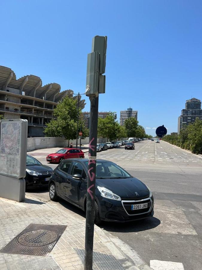 Esmeralda Apartment With Free Private Underground Parking Valensiya Dış mekan fotoğraf