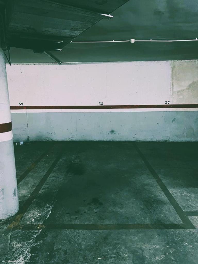 Esmeralda Apartment With Free Private Underground Parking Valensiya Dış mekan fotoğraf