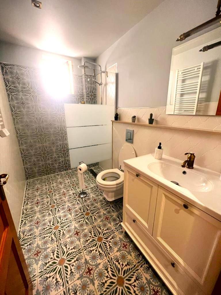 Esmeralda Apartment With Free Private Underground Parking Valensiya Dış mekan fotoğraf